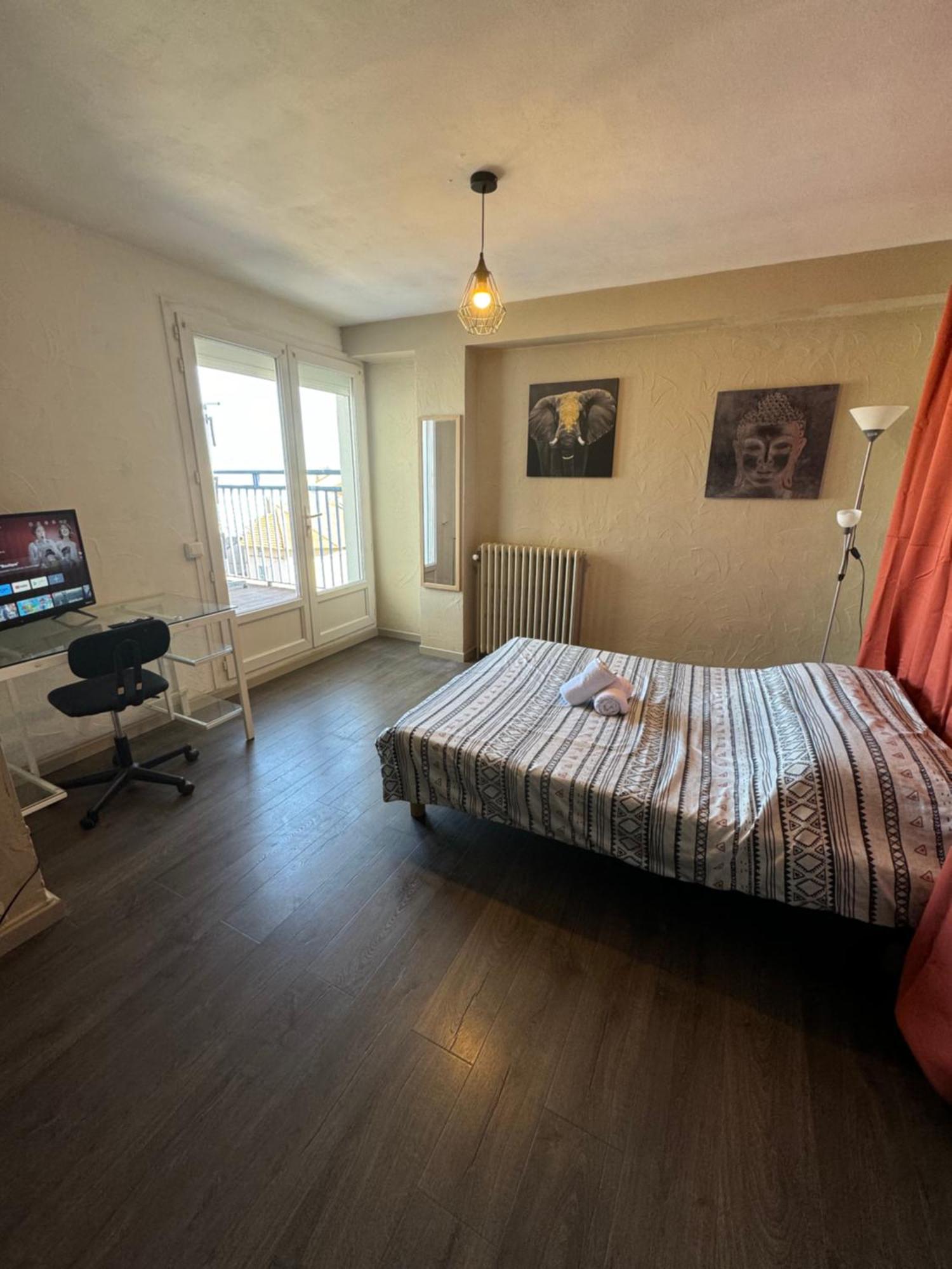 Appartement Terrasse Au Coeur De Valence 54 Екстериор снимка
